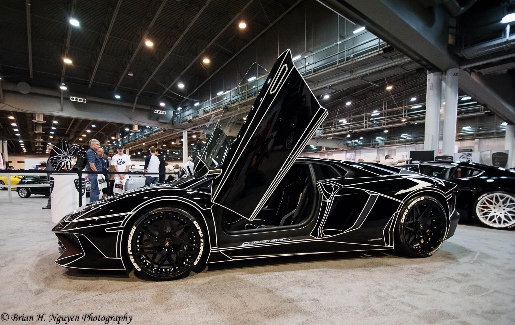 Black Tron Lamborghini Aventador от Giovanna Wheels